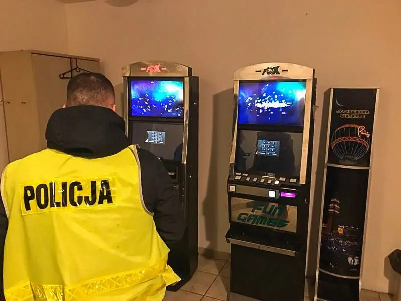 Вилучено нелегальні гральні автомати