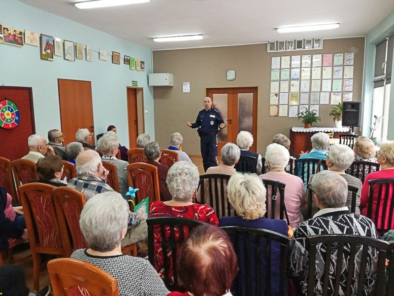 Dzień Kobiet, czyli... dobra okazja do działań na rzecz seniorów