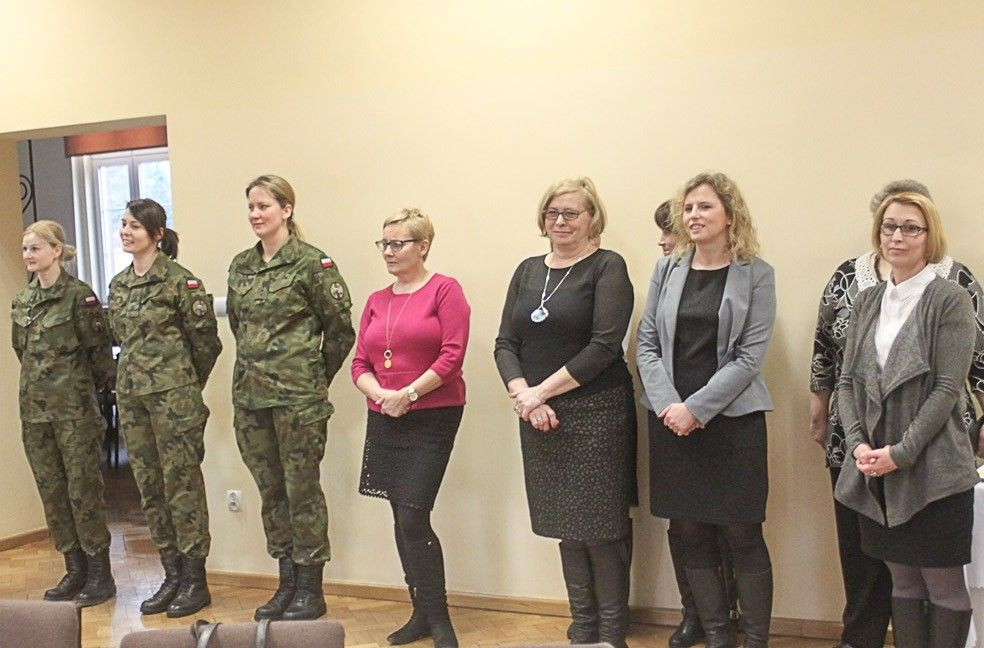 Artylerzyści pamiętali o Dniu Kobiet