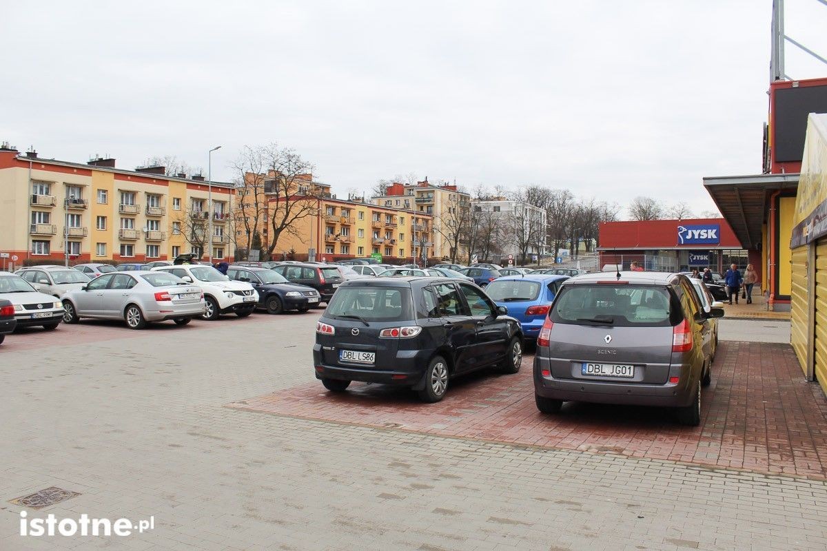 Trwa sobotni szturm na markety