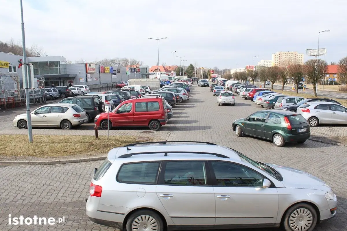Trwa sobotni szturm na markety