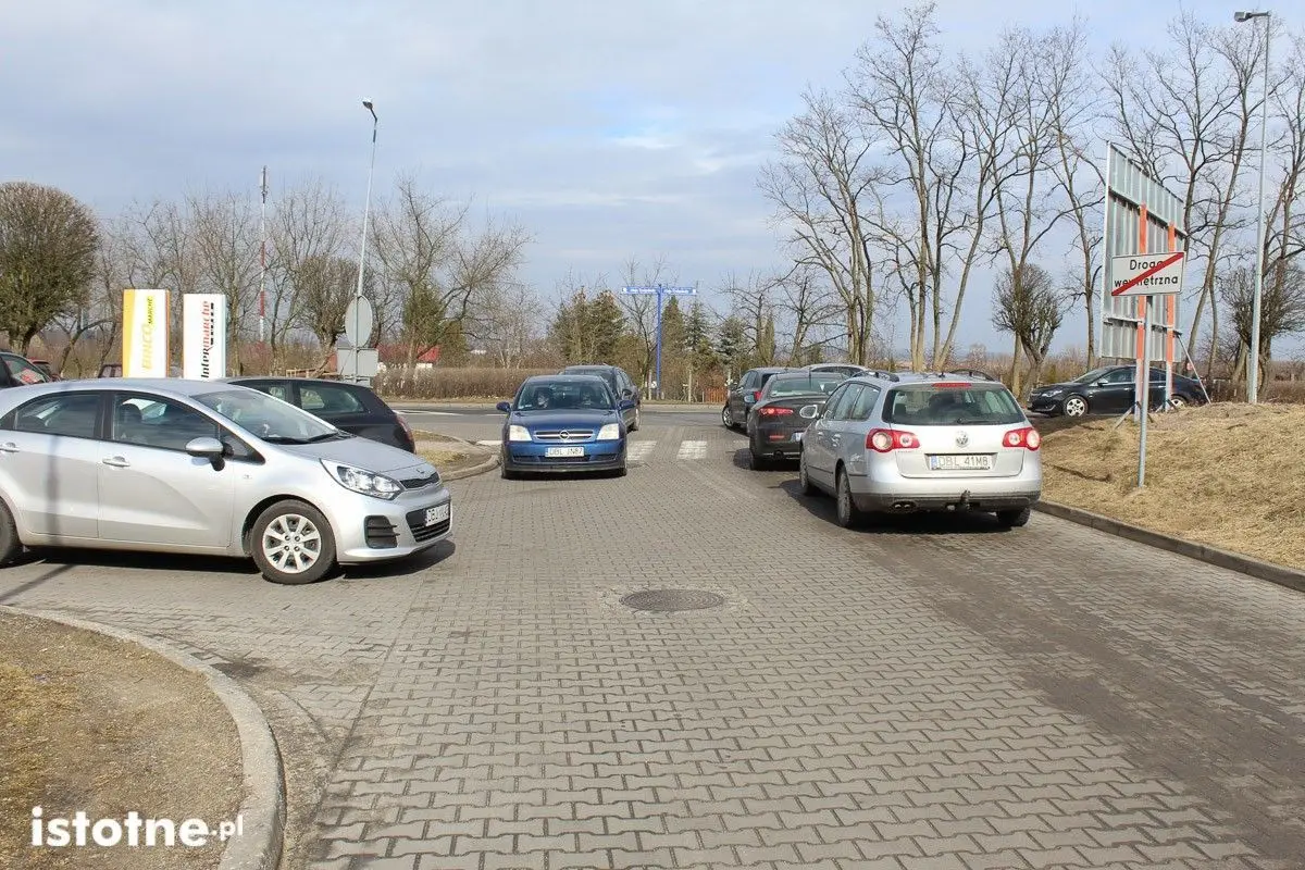 Trwa sobotni szturm na markety