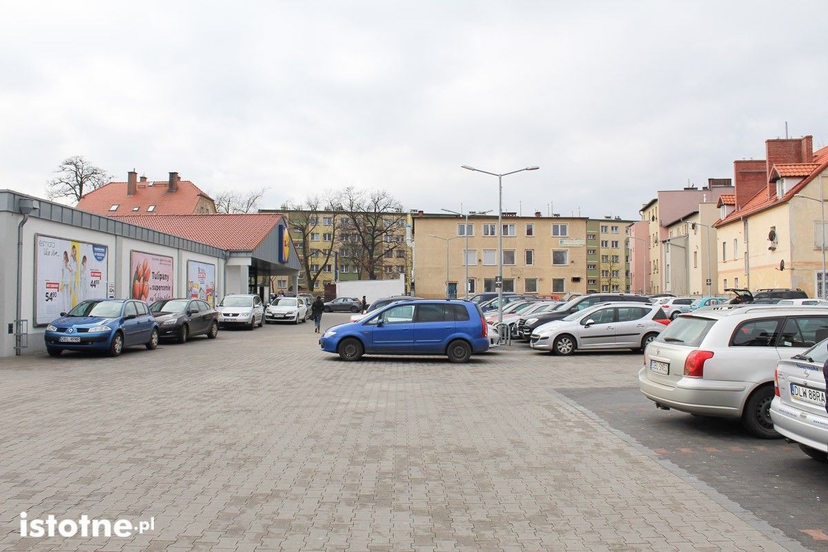 Trwa sobotni szturm na markety