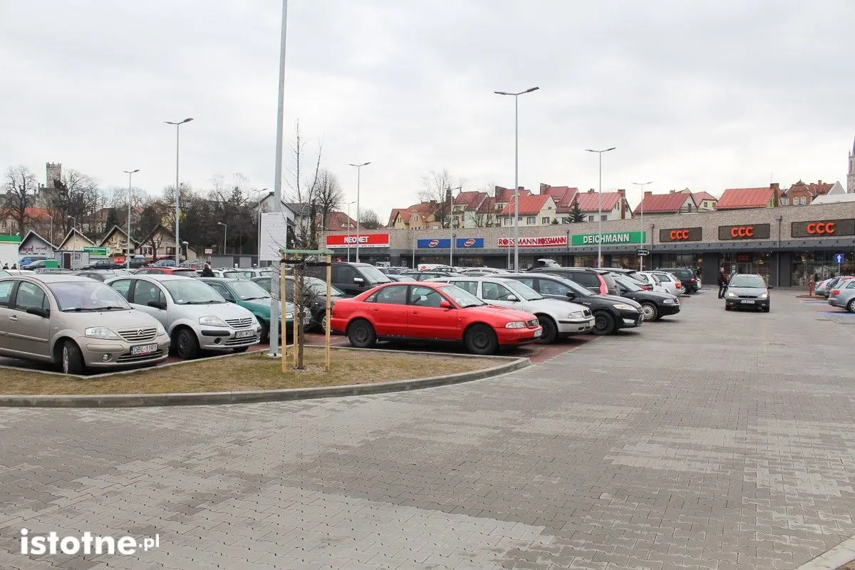 Trwa sobotni szturm na markety