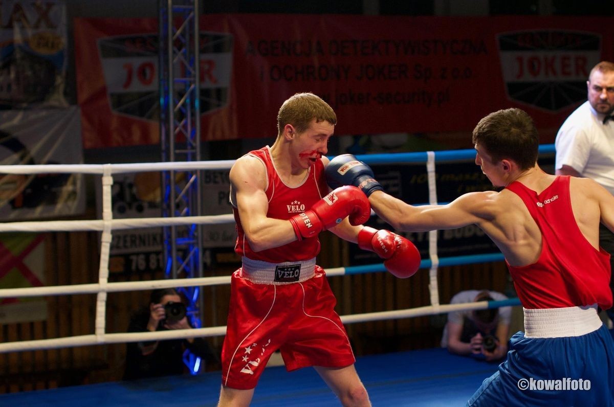 Piotr Motyka: remis po ciężkiej walce z Kazachem