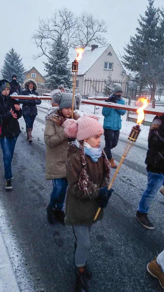 Droga Krzyżowa w intencji diecezji legnickiej w Nowej Kuźni