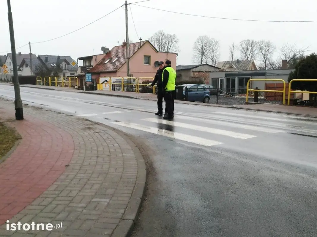 Plama oleju na ulicy Widok