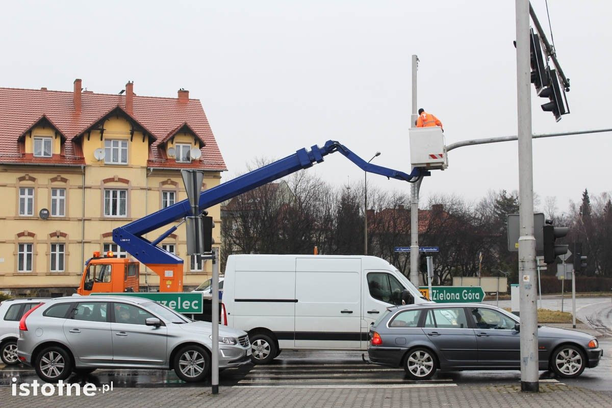 Rozpoczął się montaż sygnalizacji przy Zgorzeleckiej