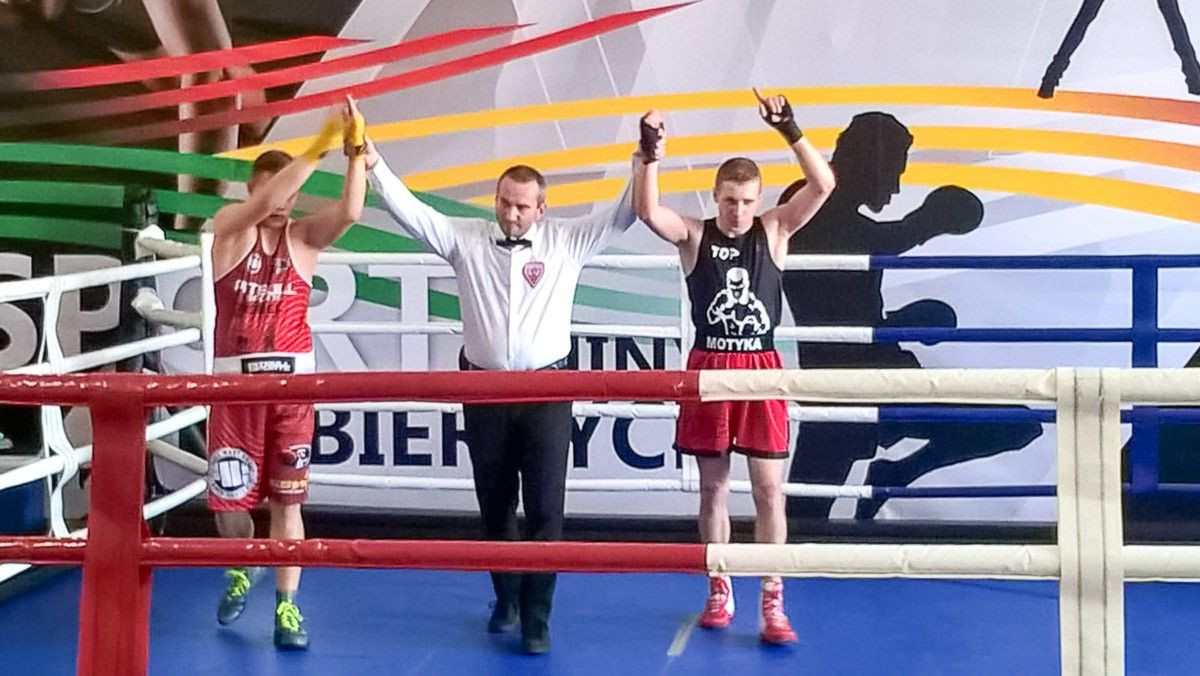 Pięściarz TOP Piotr Motyka zremisował z utytułowanym zawodnikiem