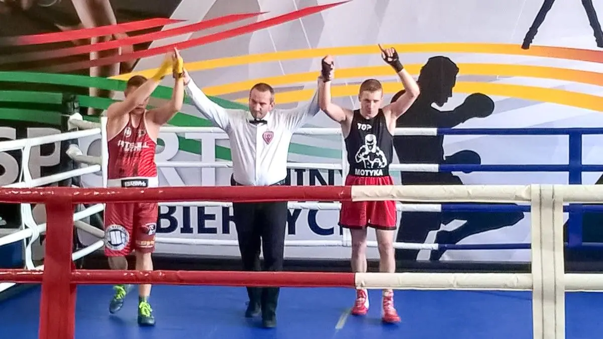 Pięściarz TOP Piotr Motyka zremisował z utytułowanym zawodnikiem