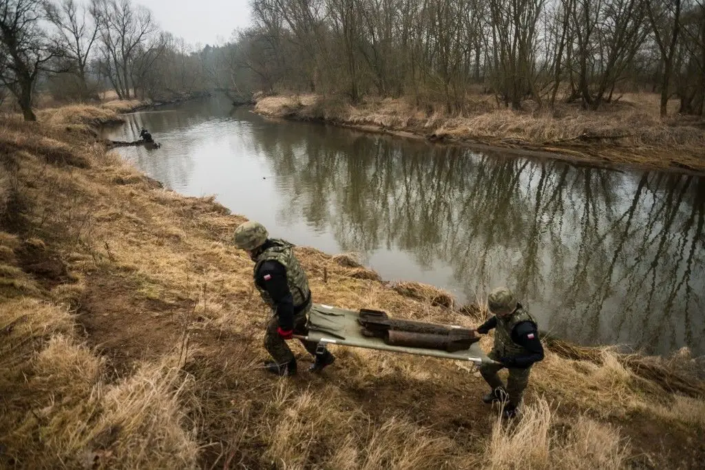 Niebezpieczne znalezisko! Rakiety z czasów II wojny światowej w Bobrze