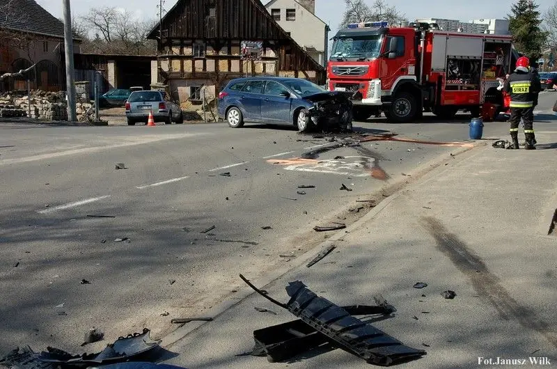 Wypadek w Łaziskach, dwie osoby w szpitalu. Sprawa będzie mieć finał w sądzie!