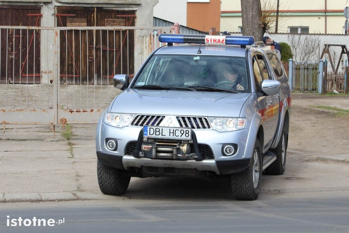 Akcja straży na Wesołej. Dwie osoby zatruły się tlenkiem węgla