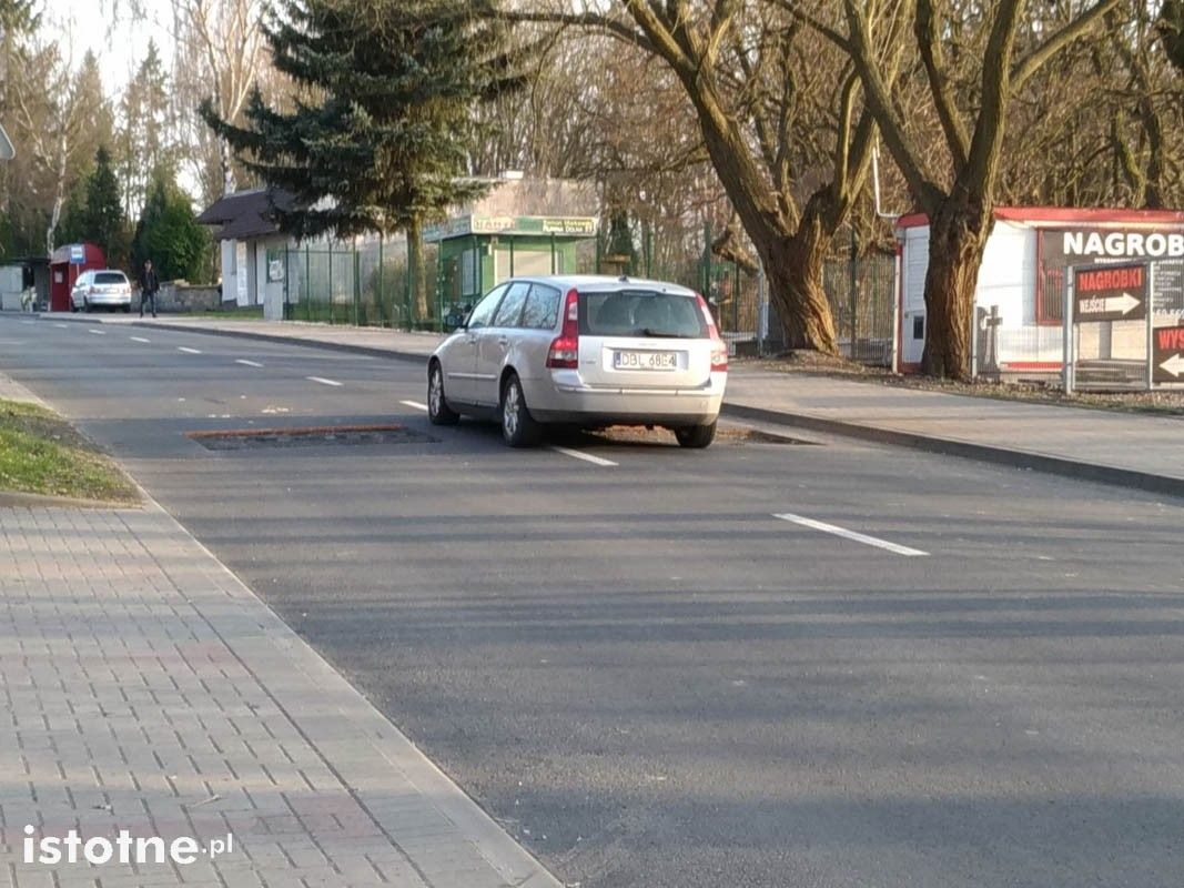 Wycięty asfalt na Śluzowej