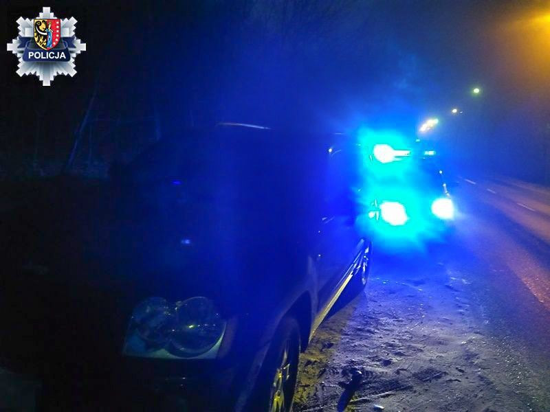 Ukrainiec nocą jechał autem bez świateł. Miał prawie 2 promile w organizmie