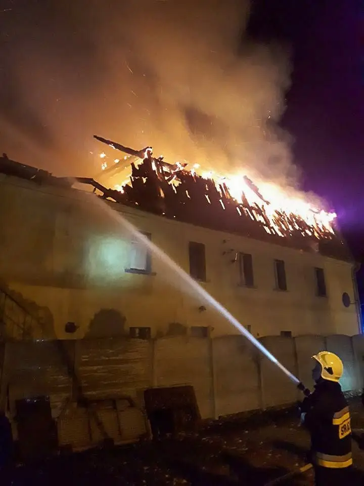 Pożar w Warcie. 12-godzinna akcja naszych strażaków