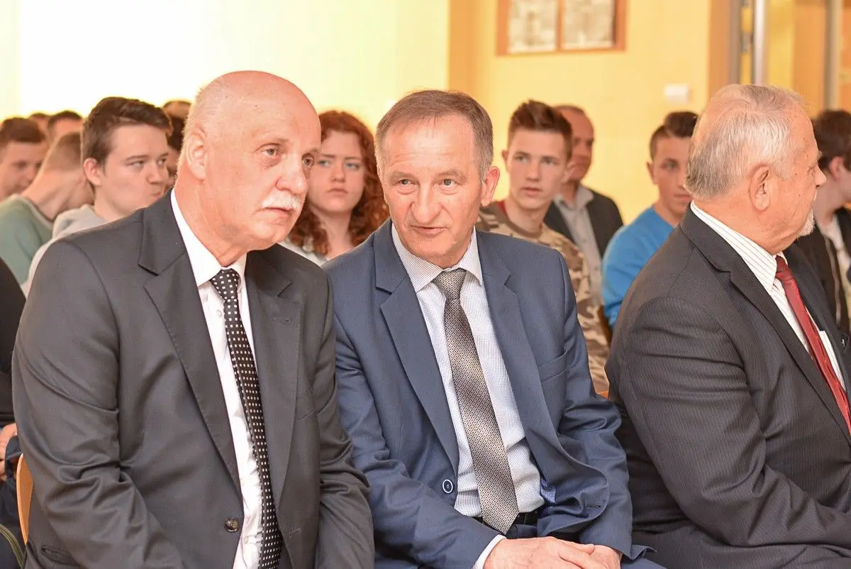 Podpisanie umowy patronackiej między Zespołem Szkół Mechanicznych w Bolesławcu a Kopalnią Gipsu i Anhydrytu Nowy Ląd w Niwnicach
