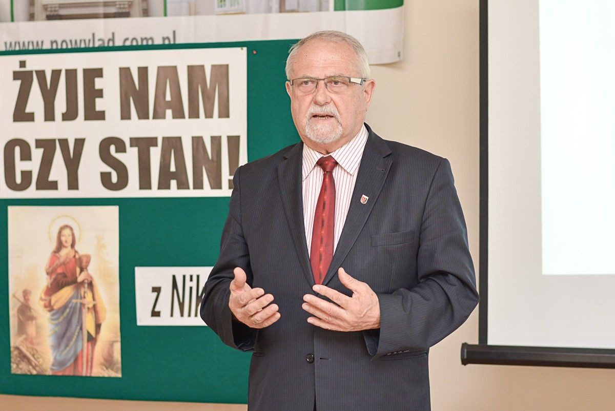 Podpisanie umowy patronackiej między Zespołem Szkół Mechanicznych w Bolesławcu a Kopalnią Gipsu i Anhydrytu Nowy Ląd w Niwnicach