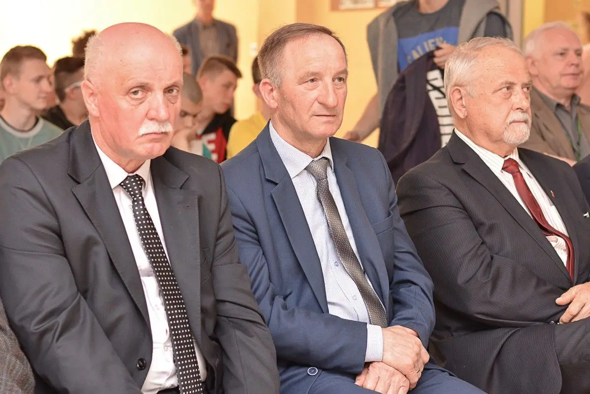 Podpisanie umowy patronackiej między Zespołem Szkół Mechanicznych w Bolesławcu a Kopalnią Gipsu i Anhydrytu Nowy Ląd w Niwnicach