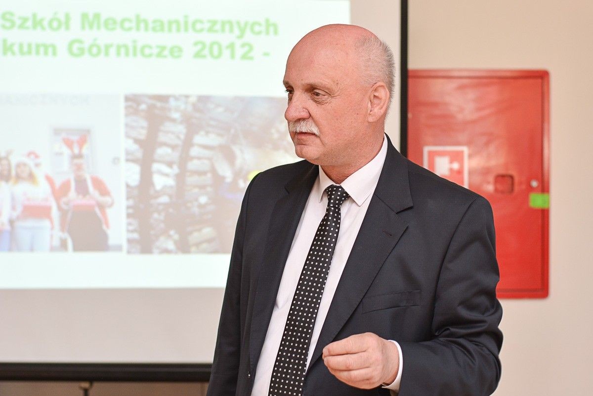 Podpisanie umowy patronackiej między Zespołem Szkół Mechanicznych w Bolesławcu a Kopalnią Gipsu i Anhydrytu Nowy Ląd w Niwnicach