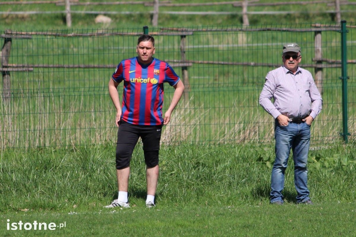 Dwa gole i dwie czerwone kartki na meczu w Łaziskach