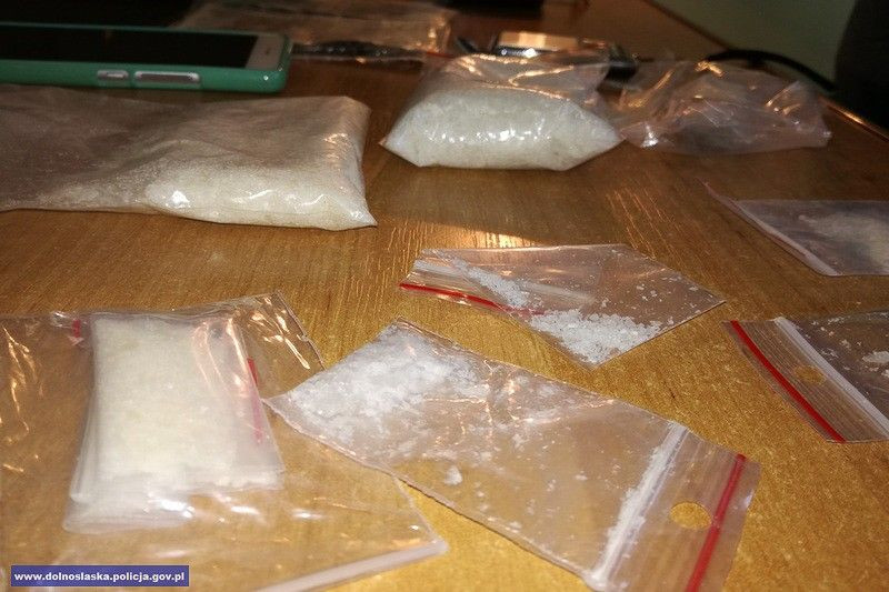 Wpadli z dużą ilością narkotyków. 4 osoby zatrzymane