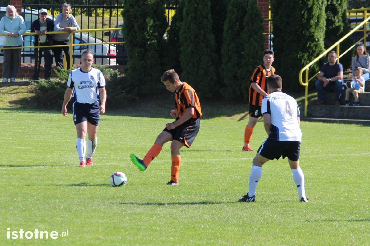 Nowogrodziec wygrywa z Łaziskami i robi duży krok do awansu