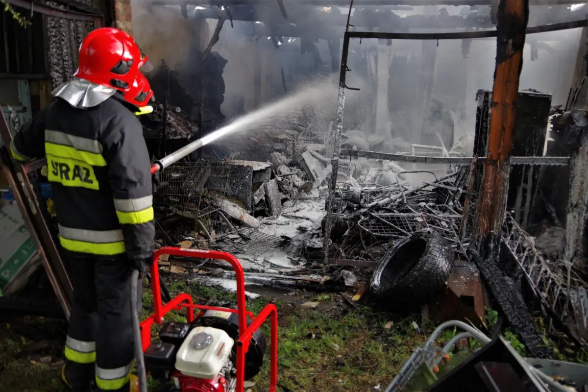 Gwałtowne burze w powiecie: ponad 180 interwencji strażaków