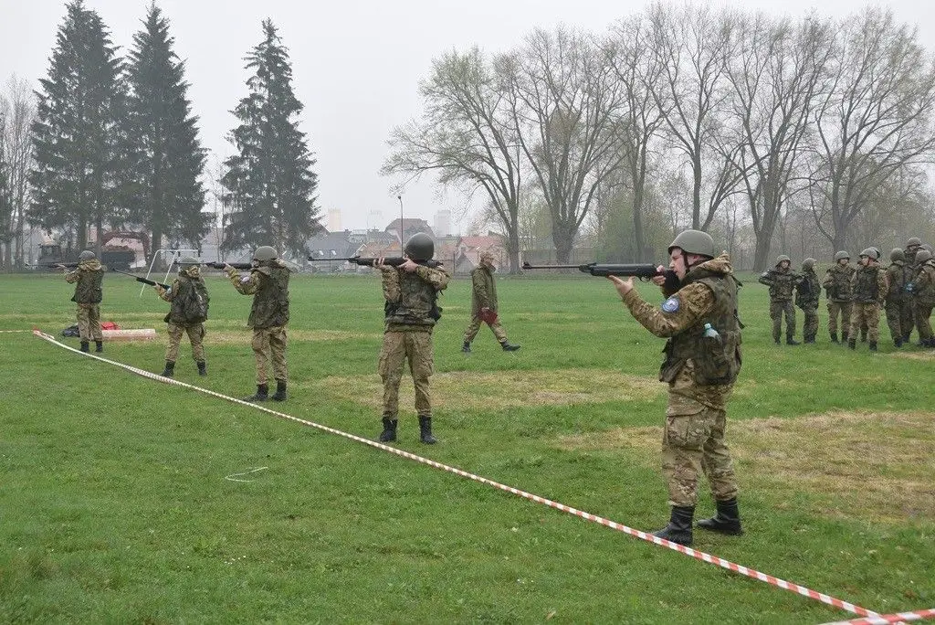 Uczniowie klas mundurowych na ćwiczeniach Commando 2018
