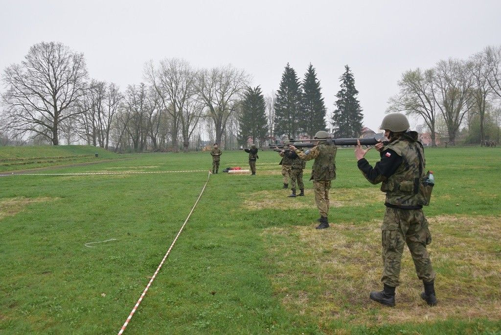 Uczniowie klas mundurowych na ćwiczeniach Commando 2018