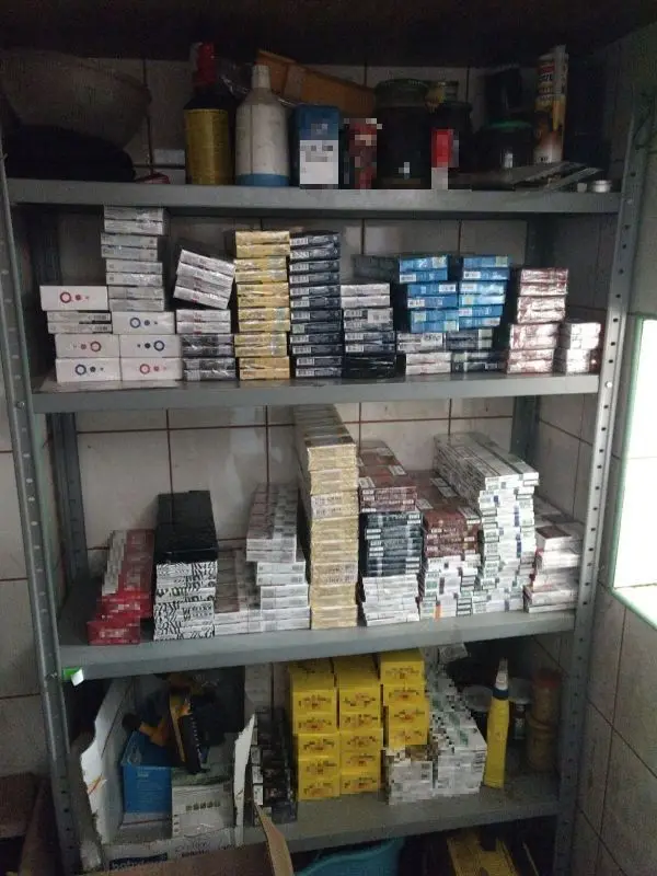 Wpadł z nielegalnymi fajkami i tytoniem wartymi niemal 180 tys. zł!