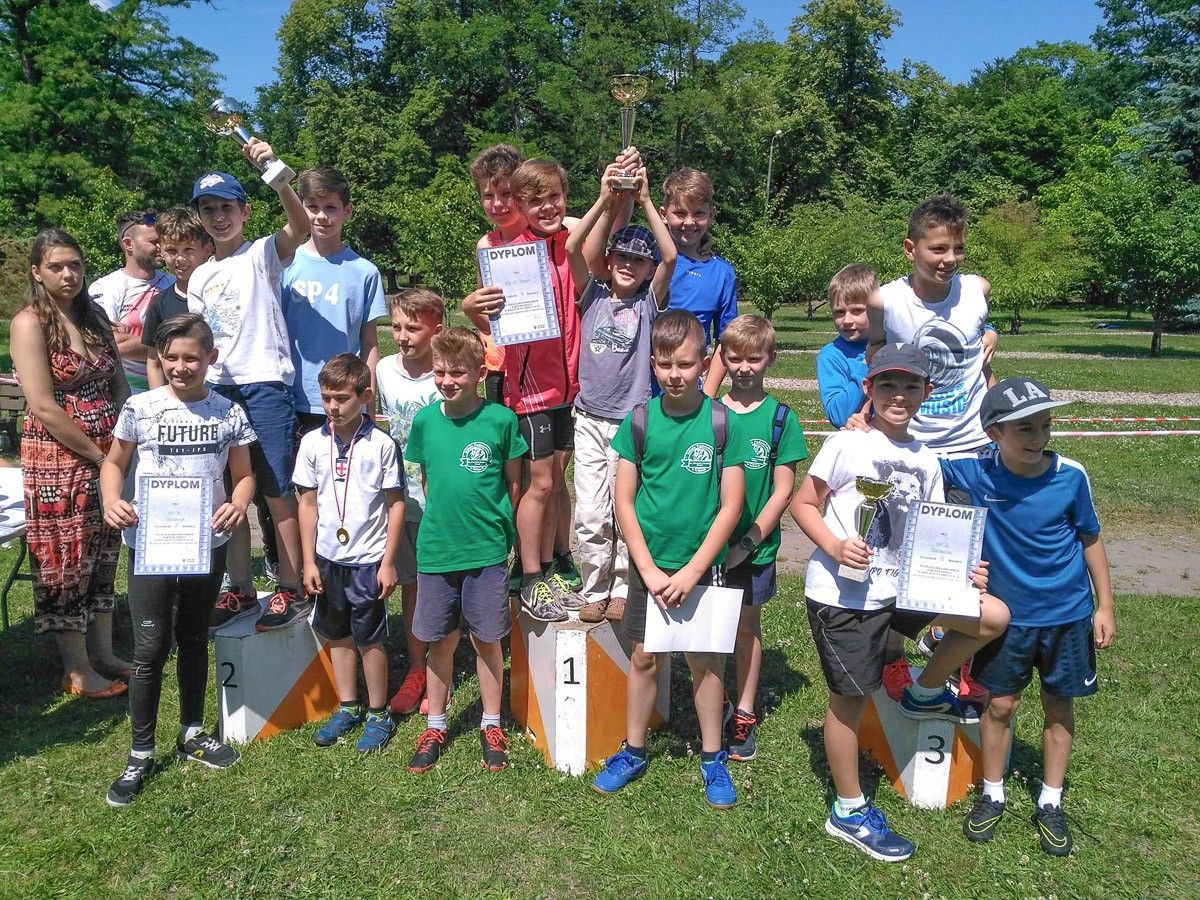 Biegacze z gminy Warta z 7 medalami Dolnośląskich Igrzysk Młodzieży