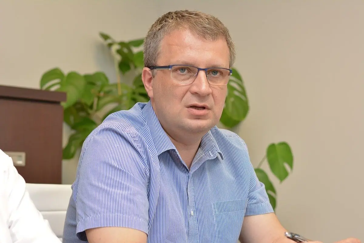 Konferencja z udziałem starosty Karola Stasika, wicestarosty Tomasza Gabrysiaka i członka Zarządu Powiatu Bolesławieckiego Stanisława Chwojnickiego