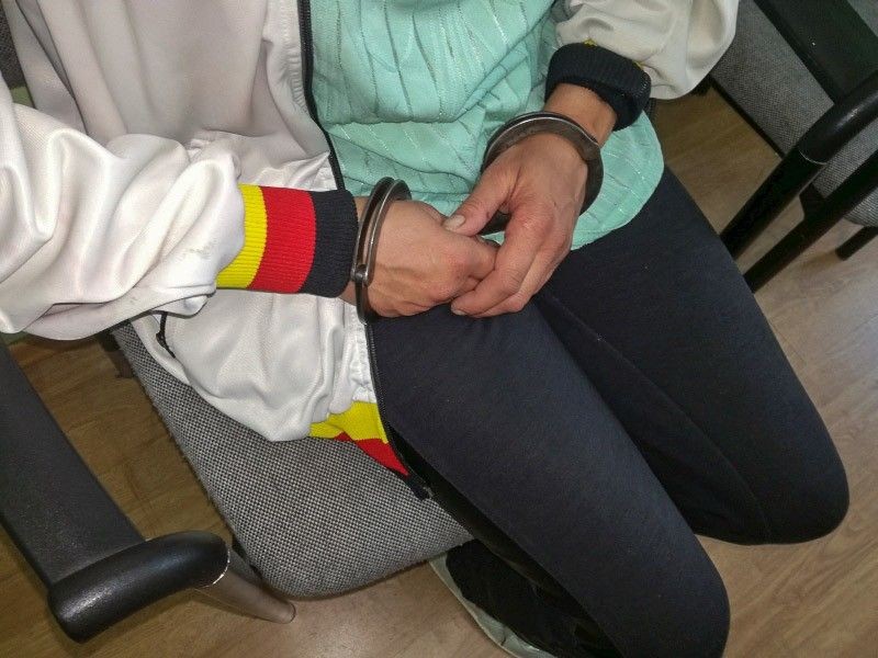 Pchnęła znajomego nożem. Bolesławianka aresztowana na 3 miesiące