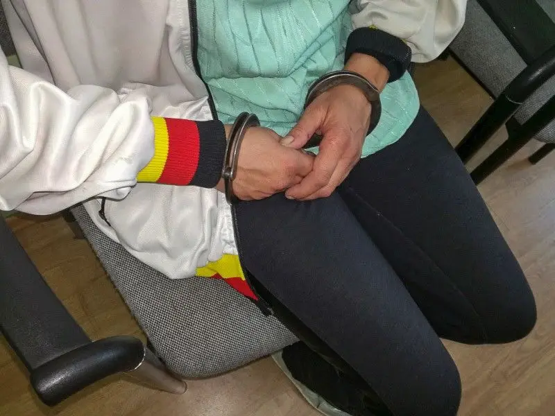 Pchnęła znajomego nożem. Bolesławianka aresztowana na 3 miesiące