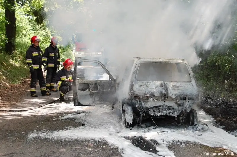 Auto spłonęło w Rakowicach