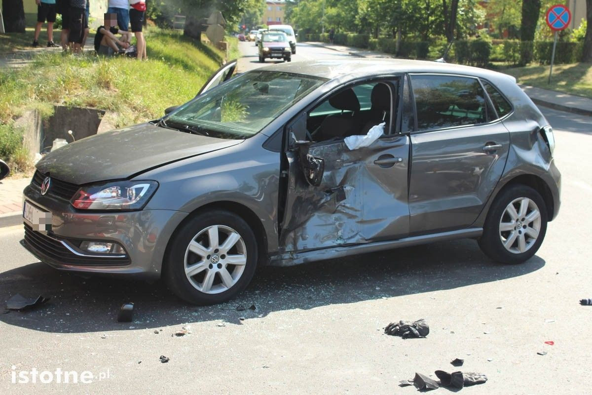 Zderzenie auta z motocyklem