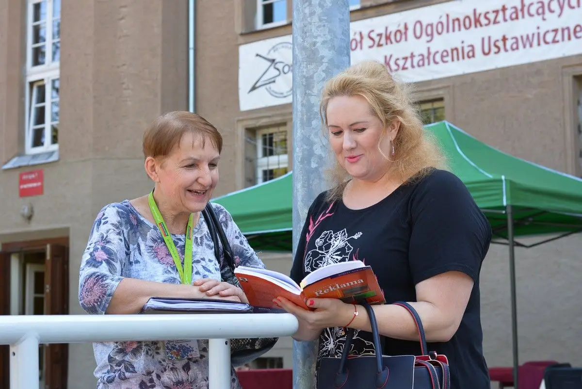 Jak młodzież nie czyta, jak czyta! Świetna akcja ponownie w ZSOiZ!