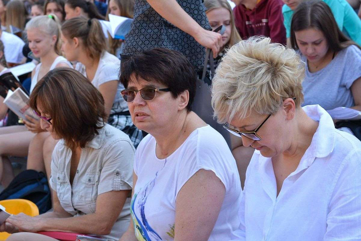 Jak młodzież nie czyta, jak czyta! Świetna akcja ponownie w ZSOiZ!