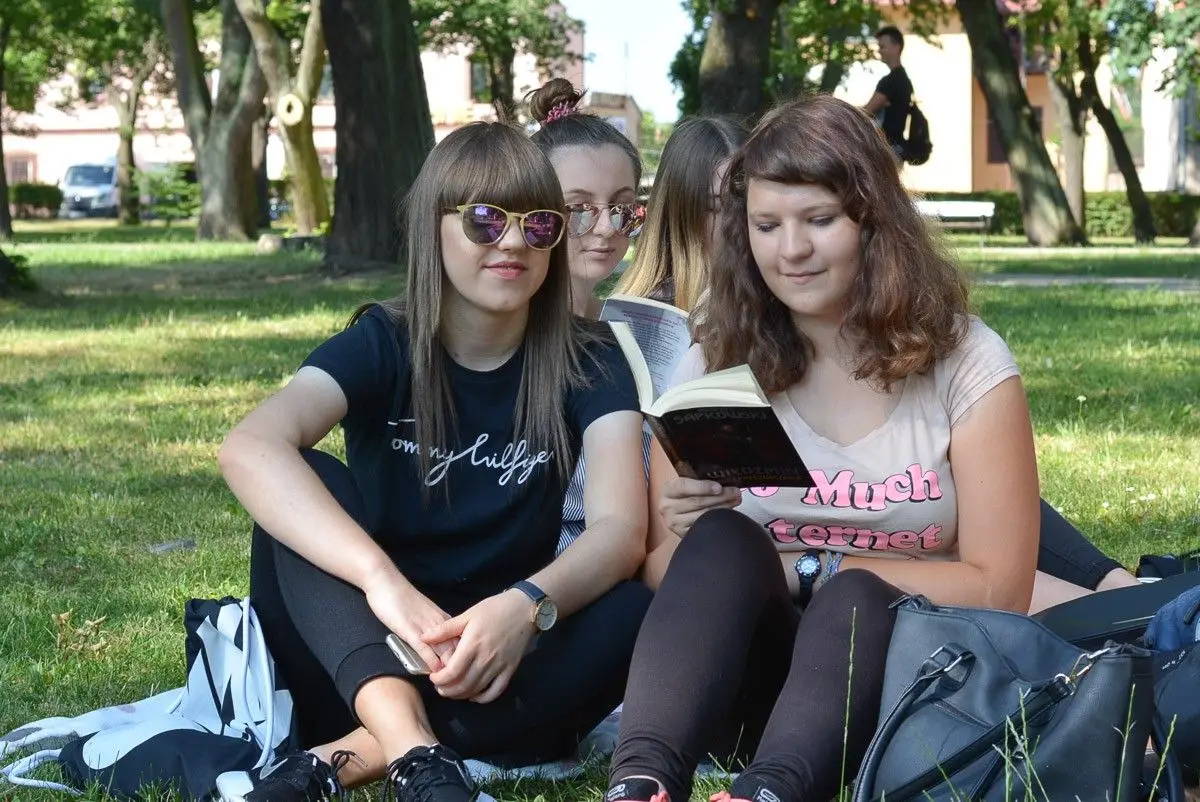 Jak młodzież nie czyta, jak czyta! Świetna akcja ponownie w ZSOiZ!