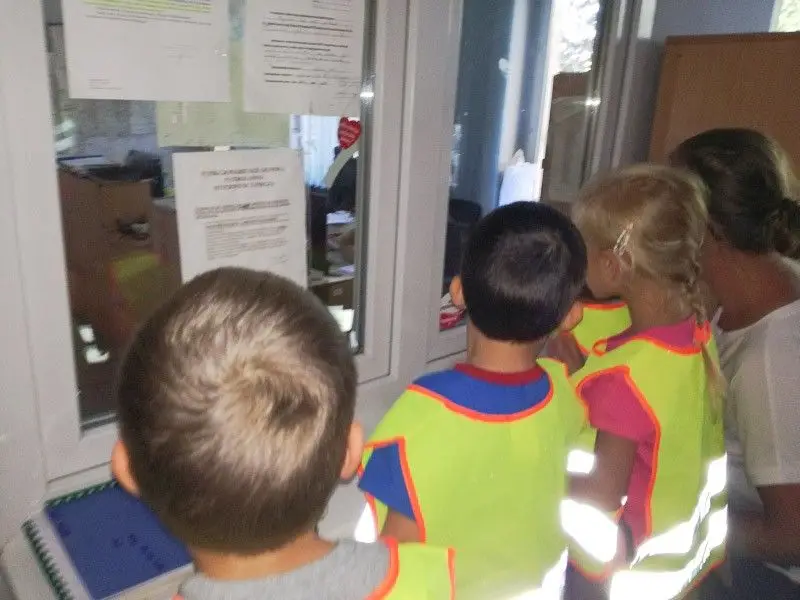 Przedszkolaki z Brzeźnika odwiedziły bolesławieckich policjantów