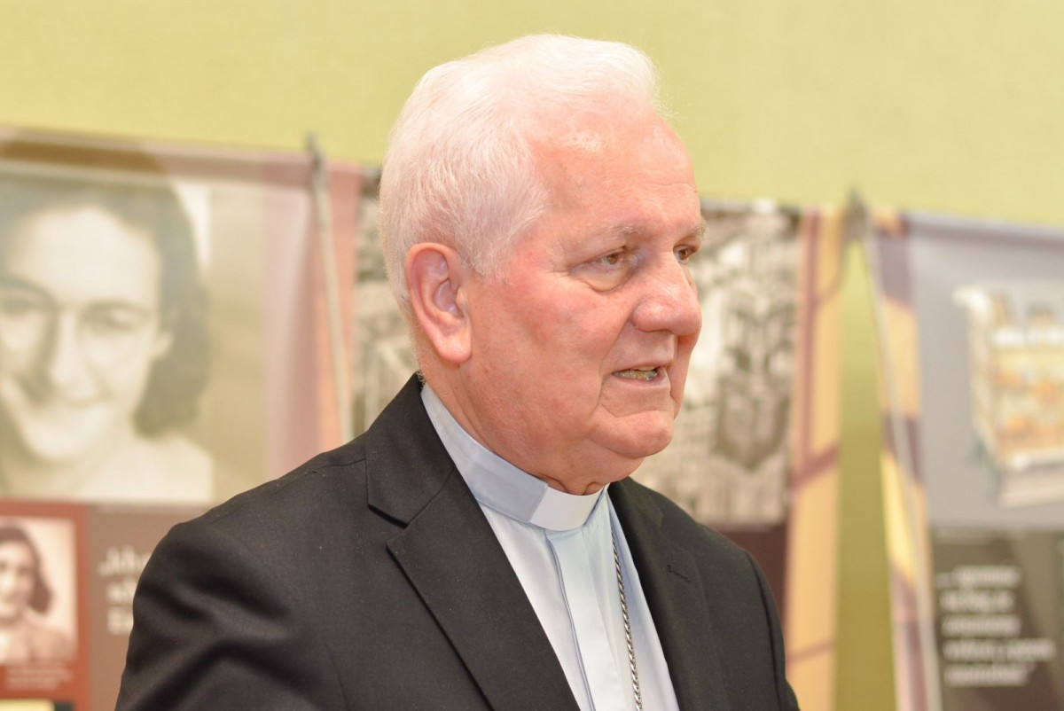 Biskup Franjo Komarica z Banja Luki w II Liceum Ogólnokształcącym w Bolesławcu