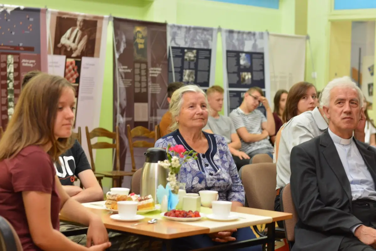 Biskup Franjo Komarica z Banja Luki w II Liceum Ogólnokształcącym w Bolesławcu