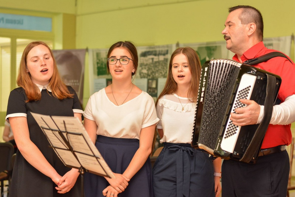 Biskup Franjo Komarica z Banja Luki w II Liceum Ogólnokształcącym w Bolesławcu
