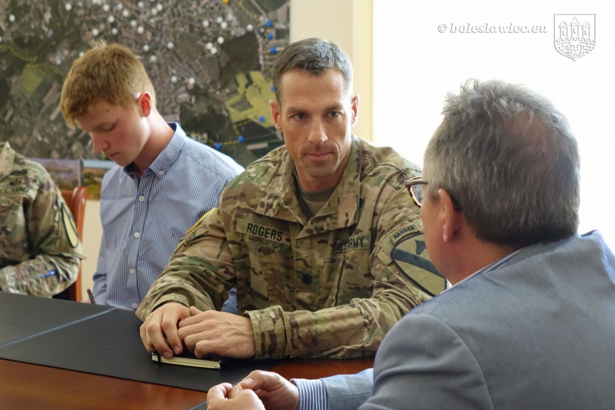 Nowy szef żołnierzy US Army z wizytą w bolesławieckim ratuszu