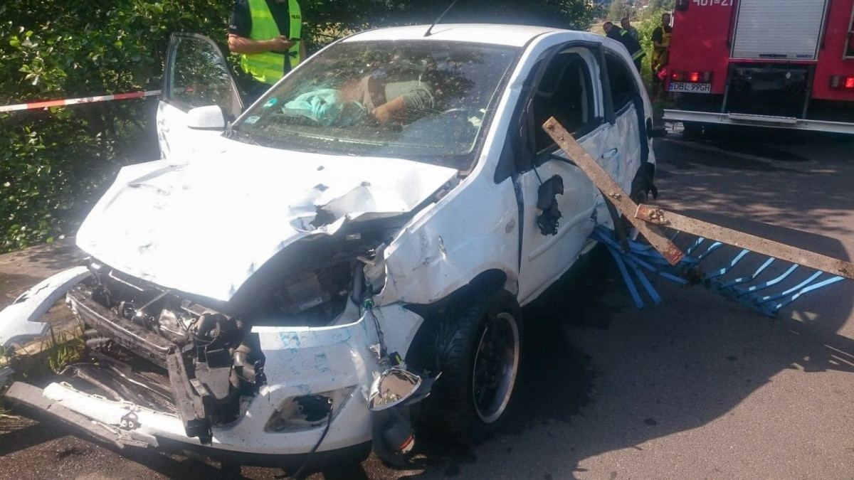 Samochód wpadł do rzeki