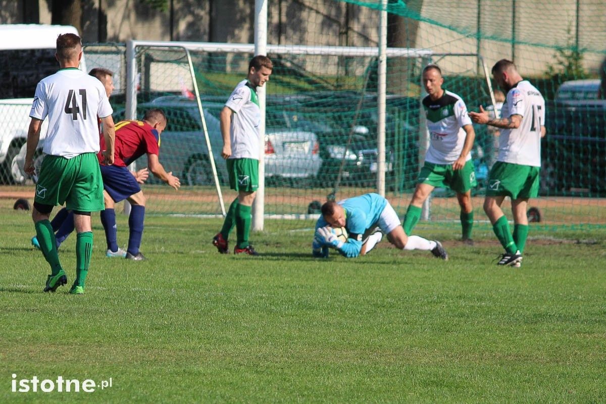 BKS: wygrana z Pogonią Świerzawa i pożegnalny mecz Dawida Kizymy