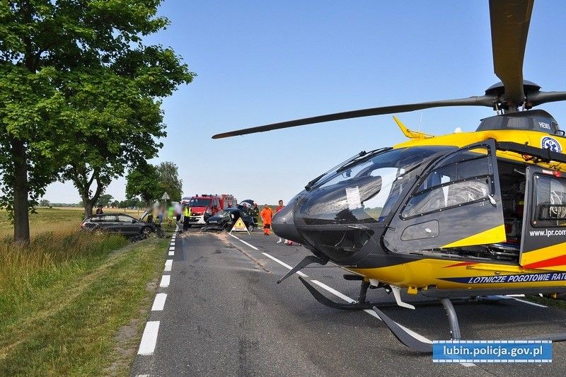 Poważny wypadek na drodze Lubin – Ścinawa. Dwie osoby ranne