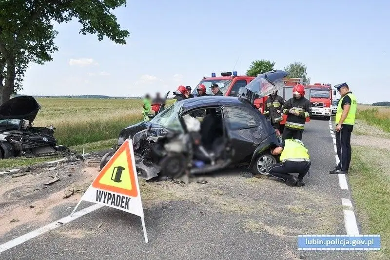 Poważny wypadek na drodze Lubin – Ścinawa. Dwie osoby ranne
