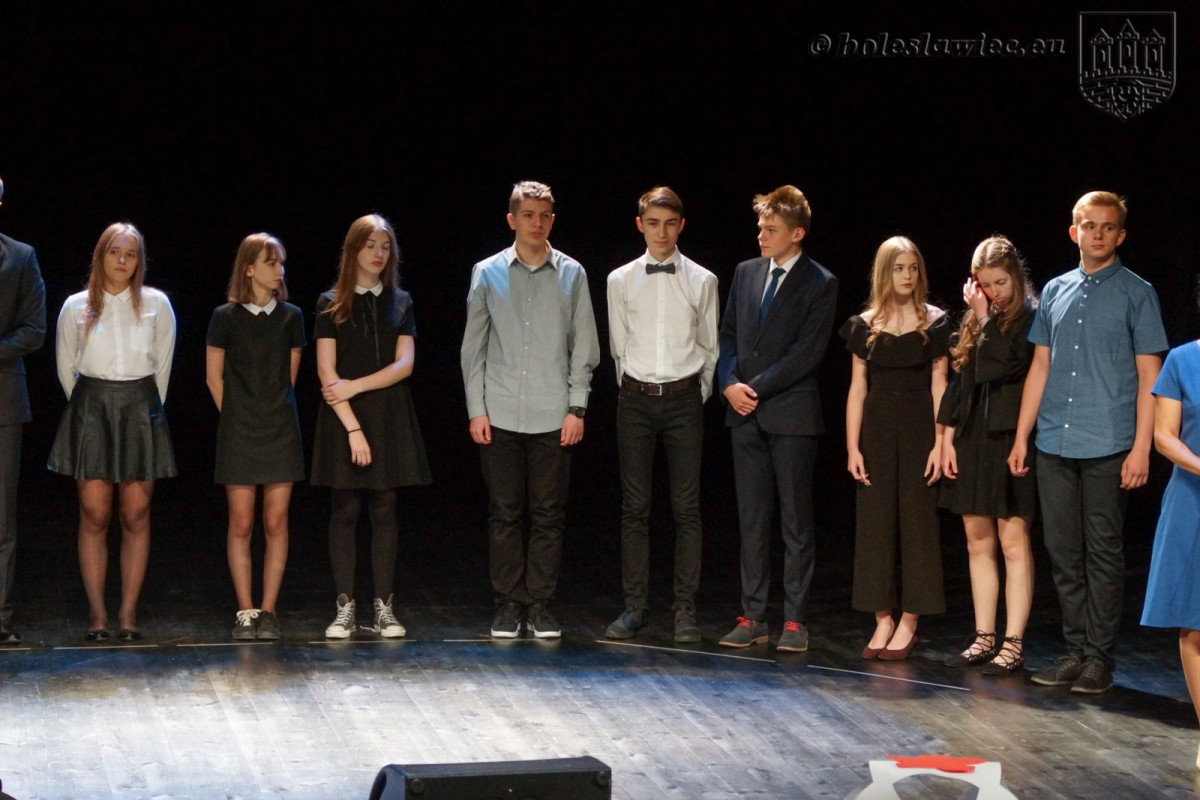 Łączą pracę z talentem. Najlepsi uczniowie nagrodzeni